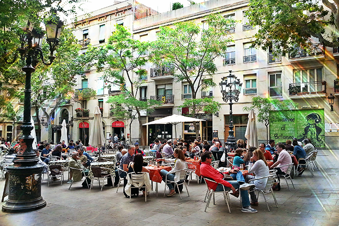 terraceo en Barcelona, bars outside in barcelona