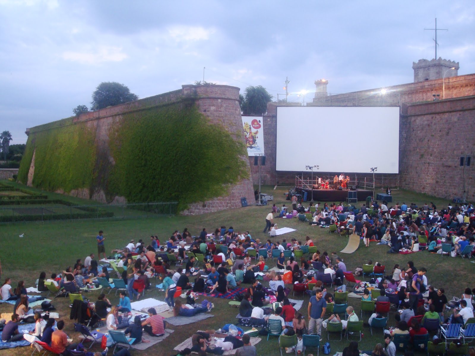 sala montjüic, cine al aire libre, cinema outdoors