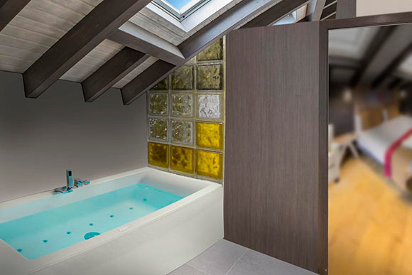 Habitacion_jacuzzi_sagrada_familia Habitacion_jacuzzi_sagrada_familia